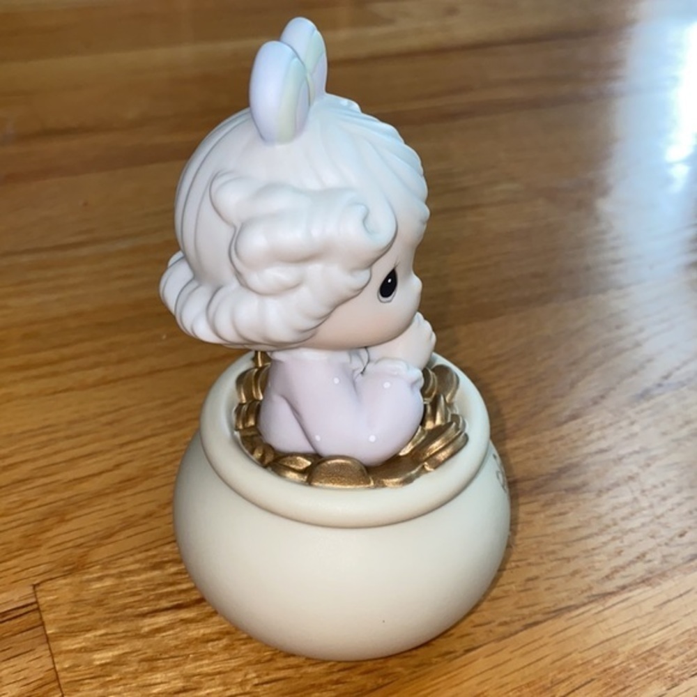 Precious Moments “You Are The End Of My Rainbow” Figurine - Picture 5 of 7